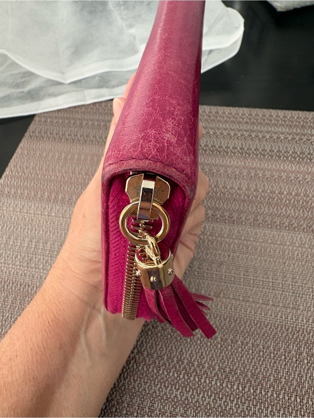 Authentic Gucci Soho Zip Around Long Wallet Pink Pebbled Leather Tassel - Picture 8 of 10